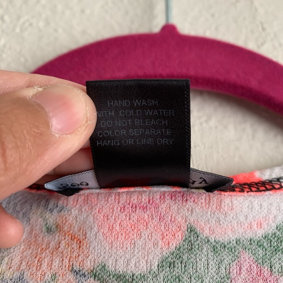 See You Monday Crop Top in size Small 🌺 - Picture 5 of 8